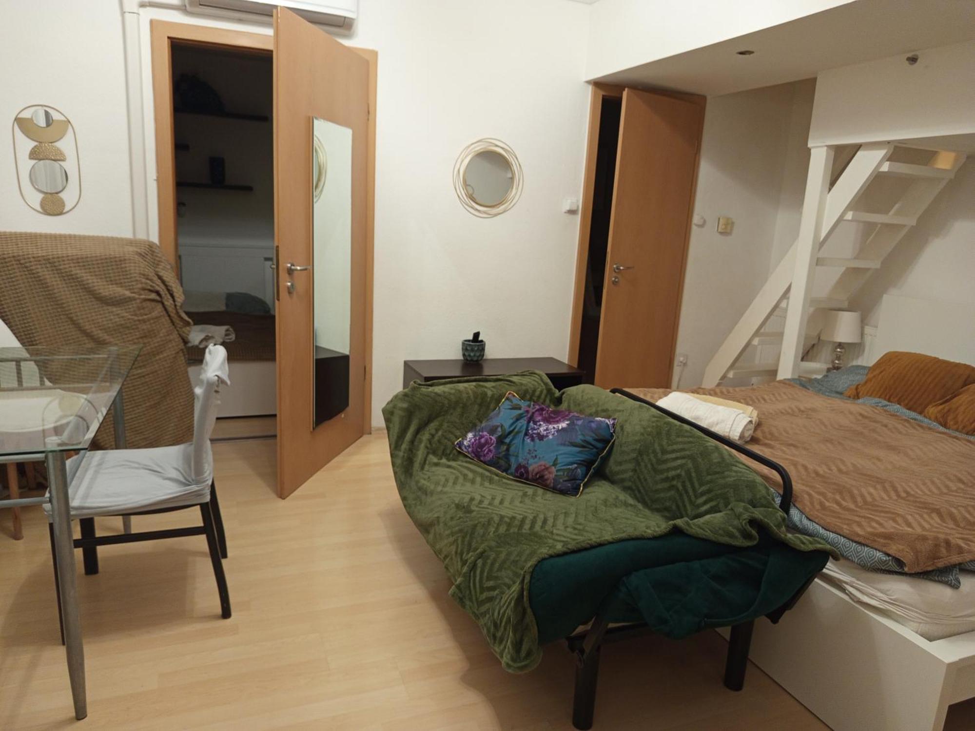Trendy 2 Room Flat, Next To Corvin Mall Free Huge Garage! Ac,Dishwasher,Washmachine, Smart Tv Budapest Exterior photo